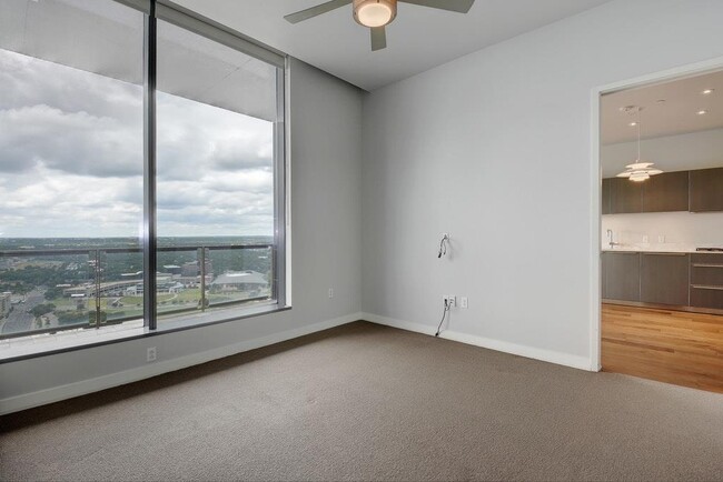 Building Photo - 210 Lavaca St