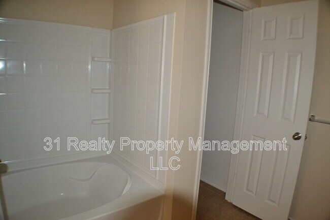 Building Photo - 12970 Ambrose Dr