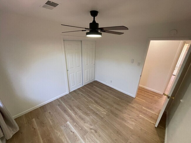 Building Photo - Wonderful and Spacious 4 Bedroom Concord H...
