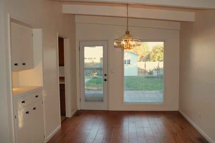 Building Photo - 1219 1st St