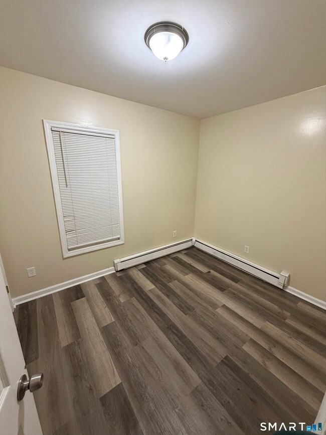 Building Photo - 147 Hazel St