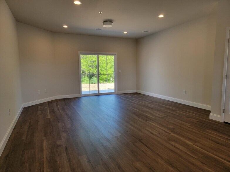 Building Photo - 219 Millard Dr