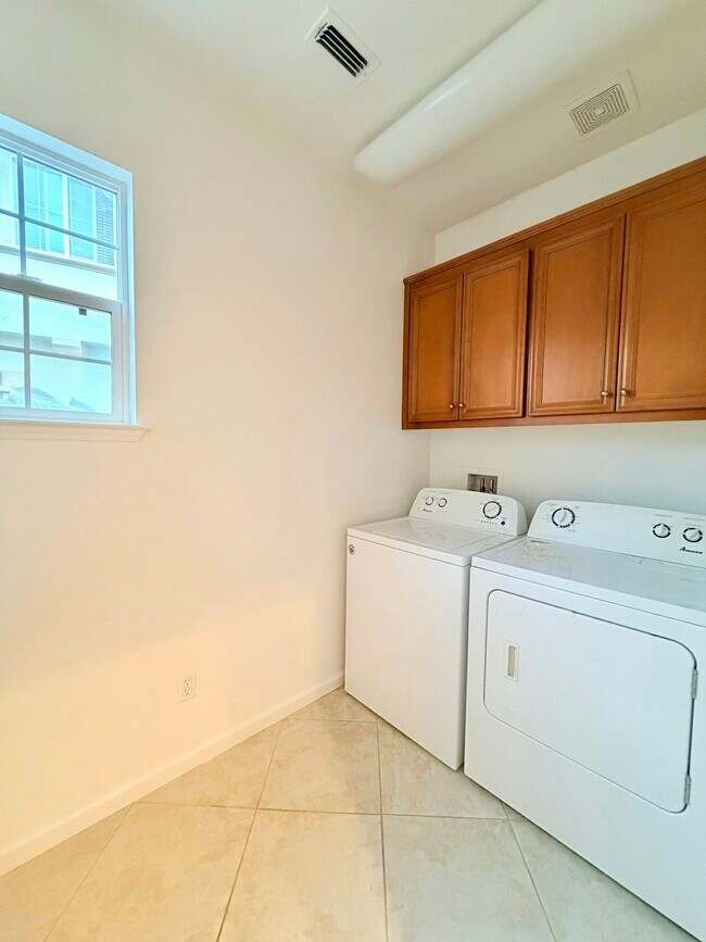 Building Photo - 252 W Terraza Way