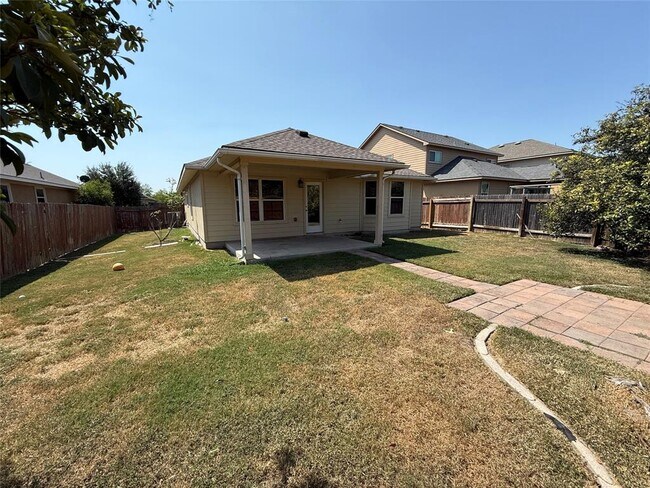Building Photo - 17429 Bridgefarmer Blvd
