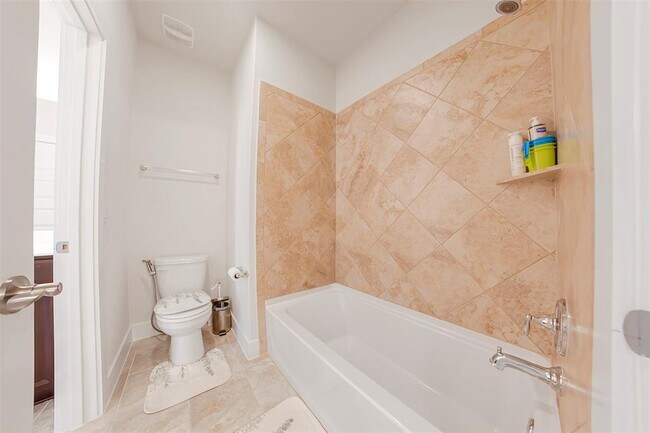 Building Photo - 9113 Finley Mae Way