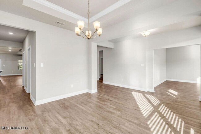 Building Photo - | 3,100+ Sq Ft • Gourmet Kitchen • Covered Patio • Ocean Springs Schools