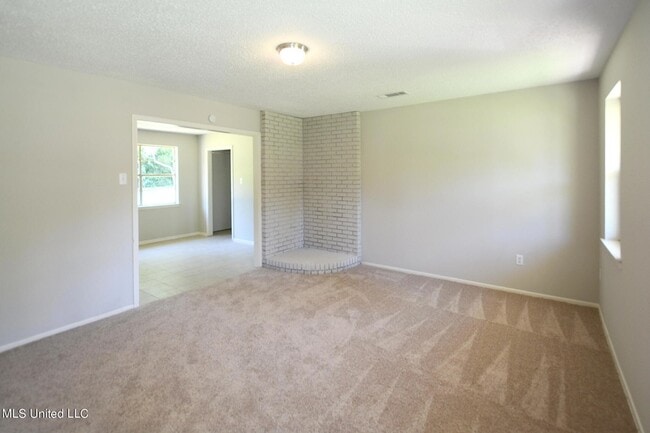 Building Photo - 5108 Gray Dr