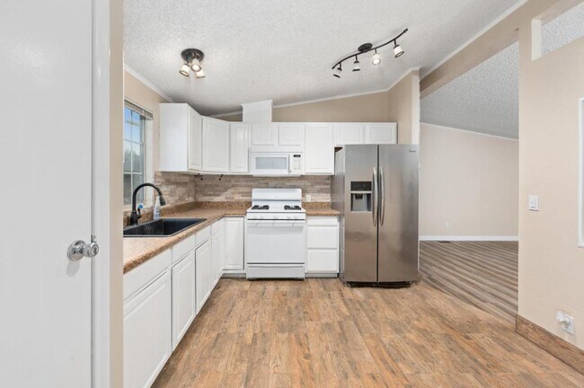 Building Photo - 45433 Witten Dr