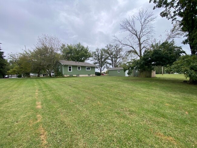 Building Photo - 3809 Southland Dr