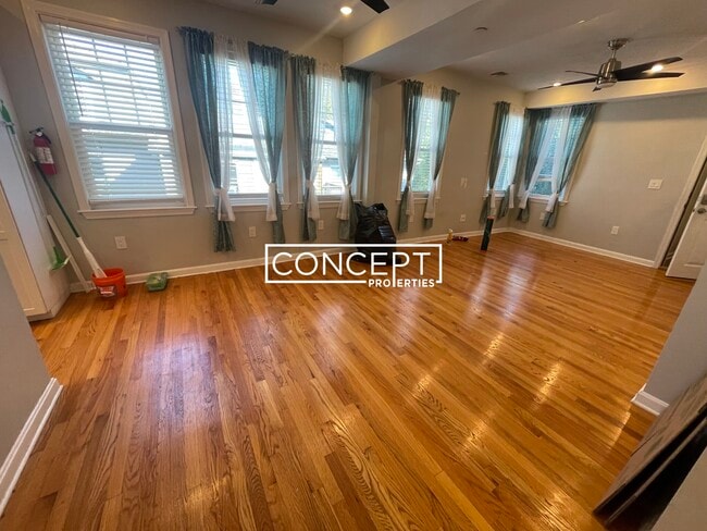 Building Photo - 11 Pierce St