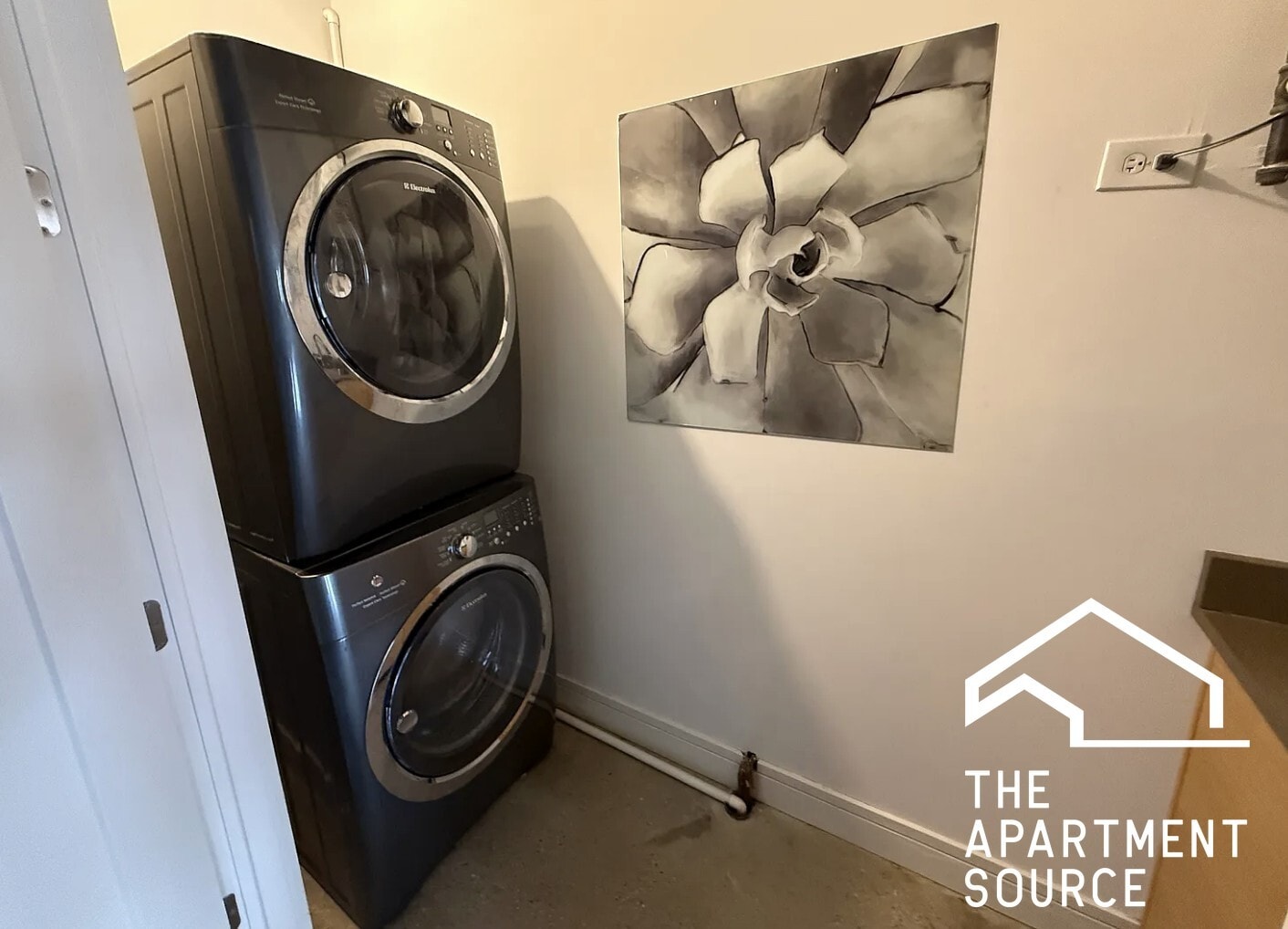 Building Photo - 2614 W North Ave