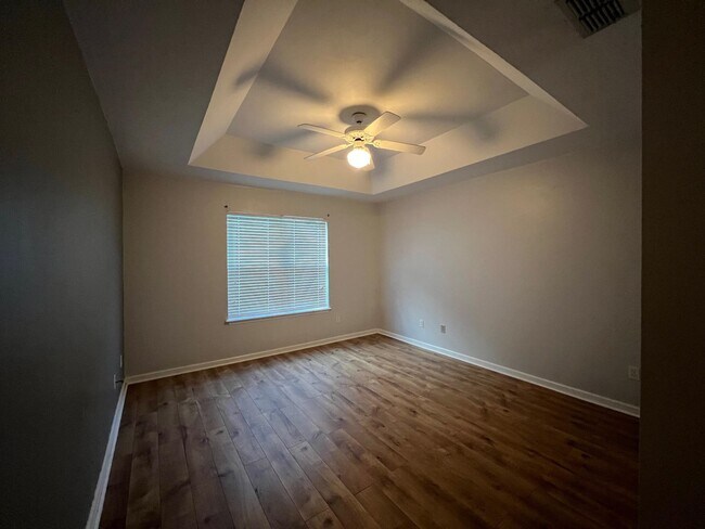 Building Photo - 7305 Hollis St