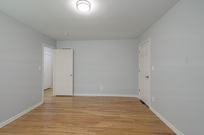 Building Photo - 4711 E 109 Terrace