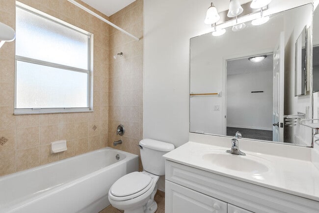 Building Photo - 13577 52nd Ct N