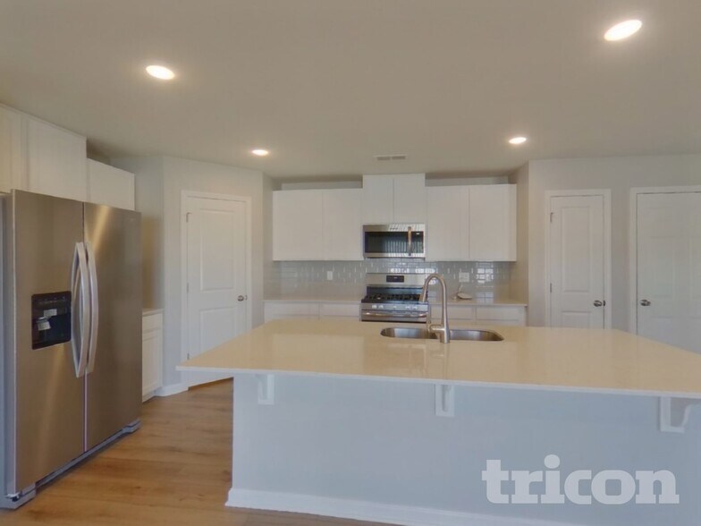 Building Photo - 1715 Southwold Ln