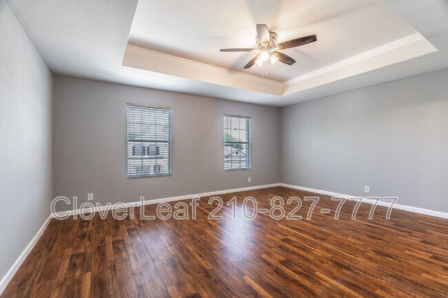 Building Photo - 5818 Sherbrooke Oak