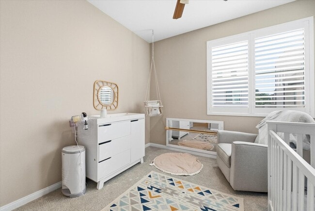 Building Photo - 155 Spectacle