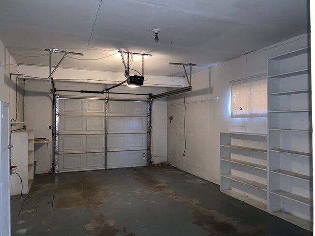 Building Photo - STUDENTS WELCOME! Single-Family Ranch Home in West Ft. Collins w/ Fenced Yard, Lawn Care Included!