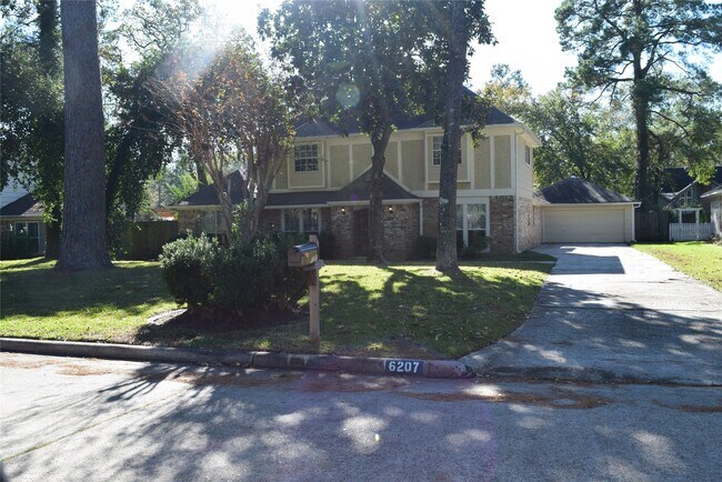 Primary Photo - 6207 Northway Dr