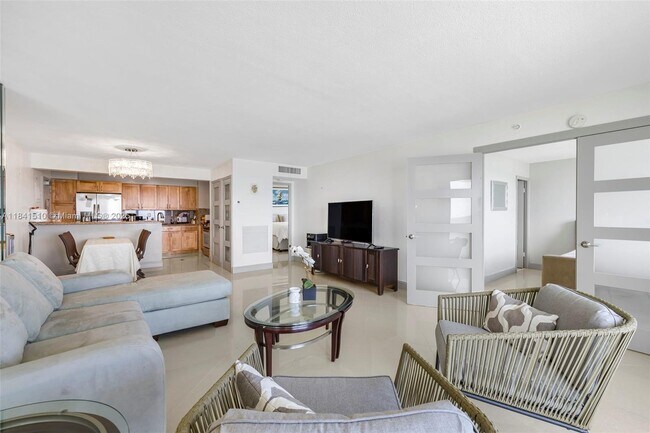 Building Photo - 9195 Collins Ave