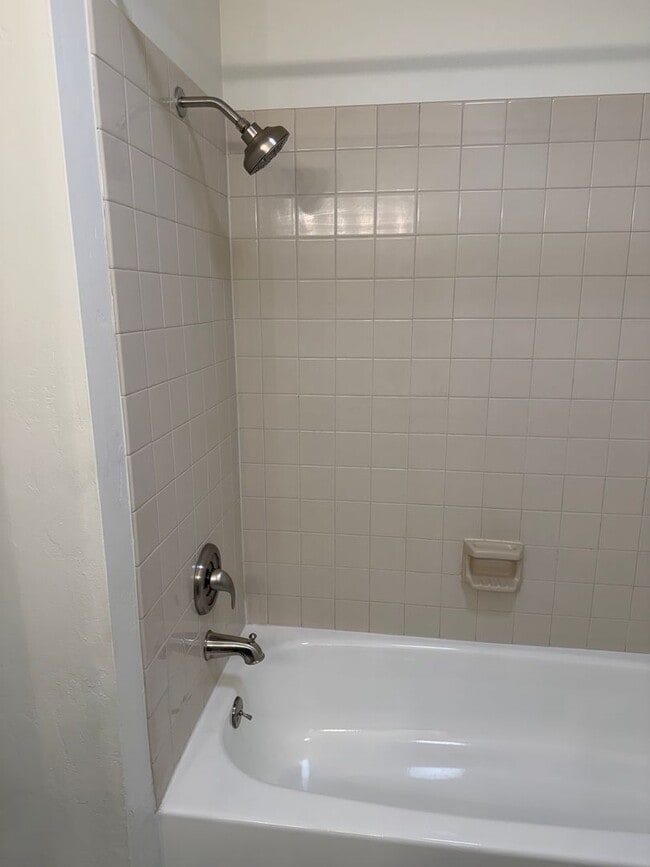 Building Photo - Updated 3 bedroom 2 bath home in a great neighborhood!