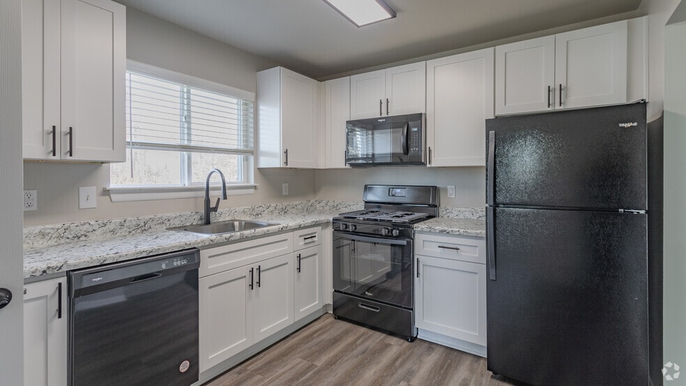 Primary Photo - Pines of York