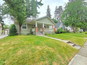 Building Photo - $2,600 - 3 Bed / 2 Bath Beautiful Craftsman Home by Manito Park