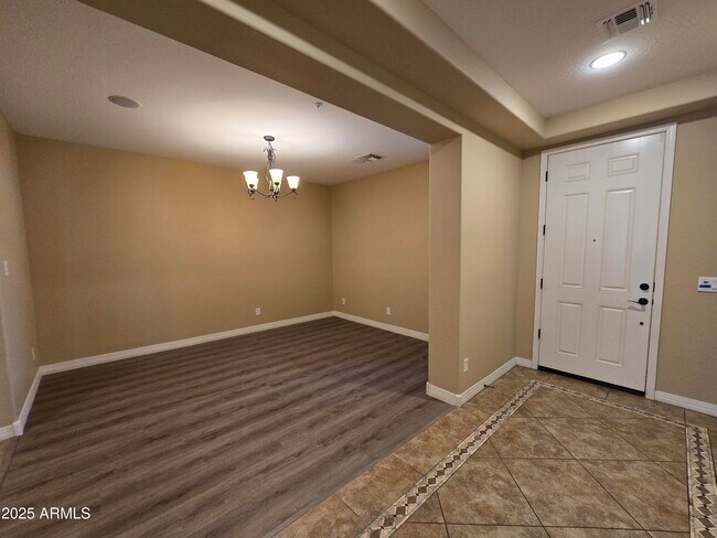 Building Photo - 4540 E Portola Valley Dr