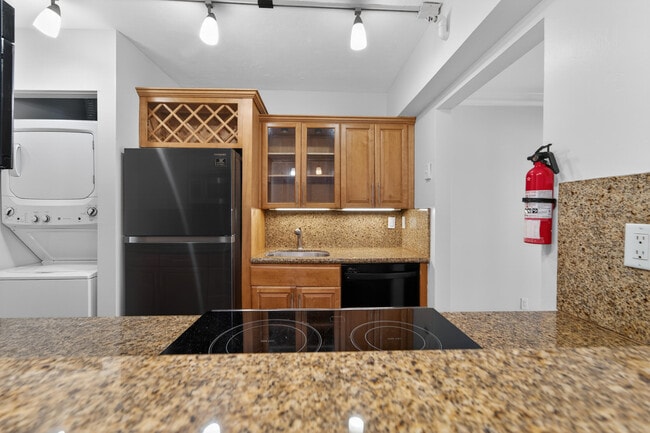 Building Photo - 801 Andrews Ave