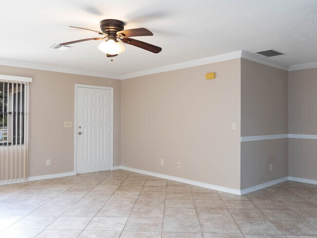 Building Photo - MOVE IN WITH ZERO DEPOSIT - UPDATED 3 BEDROOM HOME IN VENICE