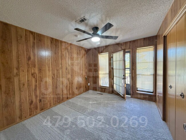 Building Photo - 3 Bed/ 2 Bath Home in Greenland/South Faye...