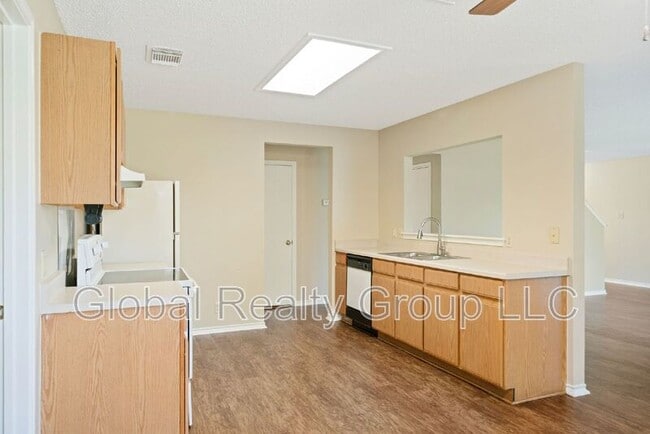 Building Photo - 1117 Stone Hollow