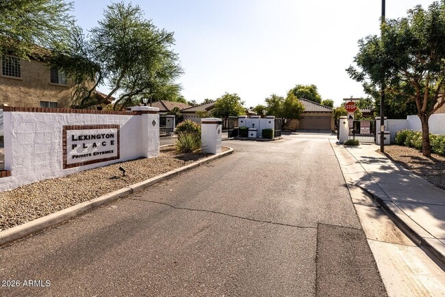 Building Photo - 2051 E Carla Vista Dr