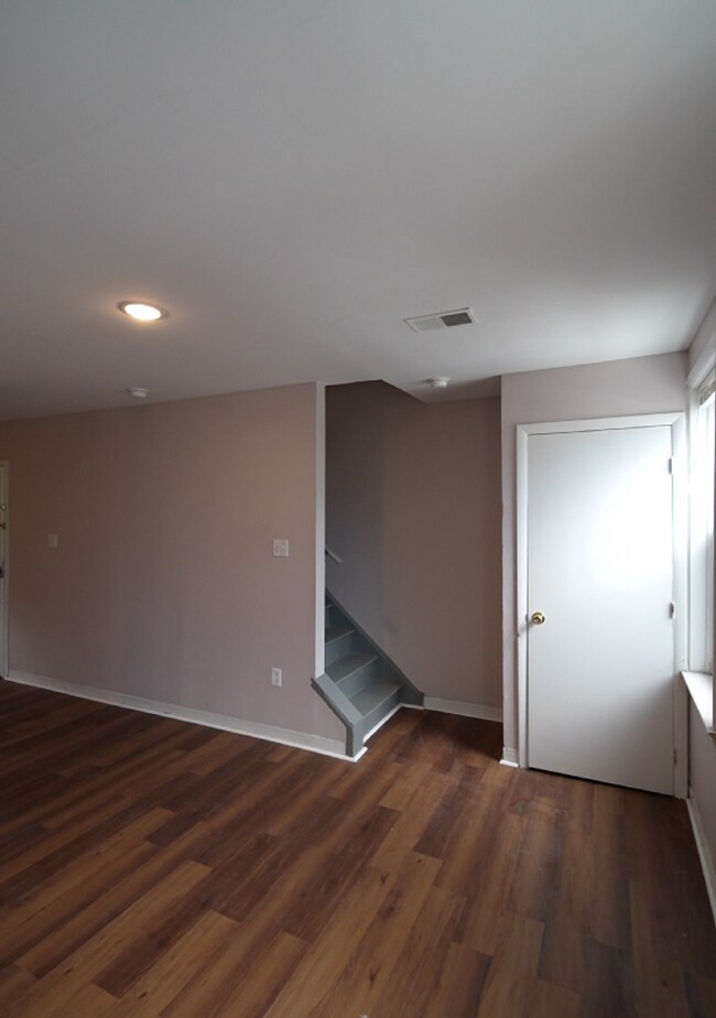 Building Photo - 852 N 42nd St