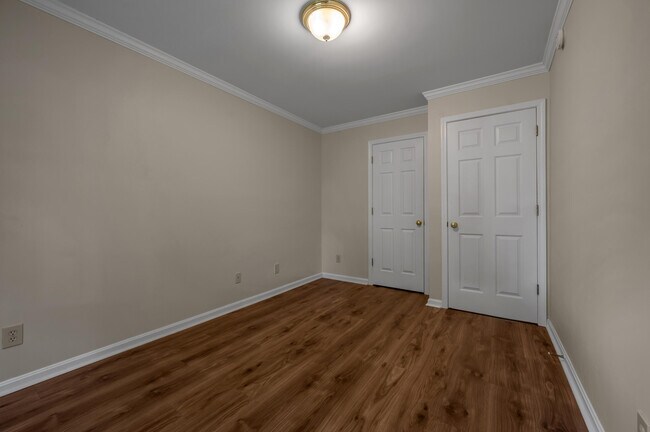 Building Photo - 2347 Stonewood Ln