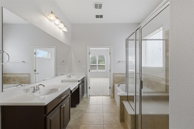 Building Photo - 1017 Fred Couples Ct
