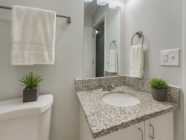 Building Photo - Beautiful 3 Beds 2 Baths Home in East Tampa!