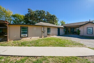 Building Photo - 2118 THONIG-