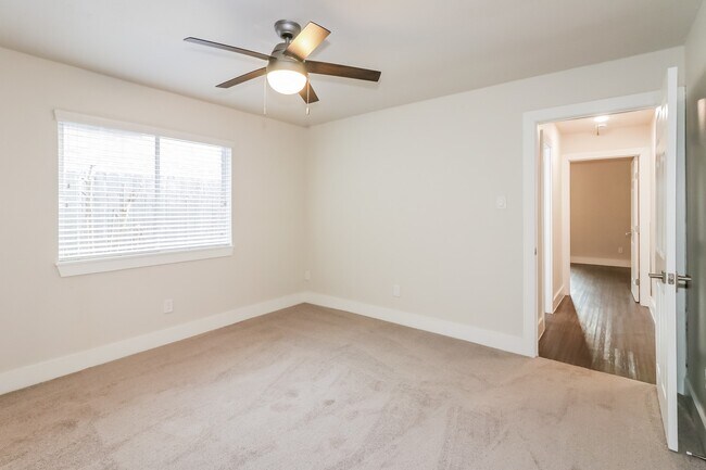 Building Photo - 4515 Sylvan Glen Dr