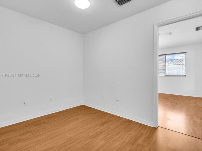 Building Photo - 11512 NW 48th Terrace