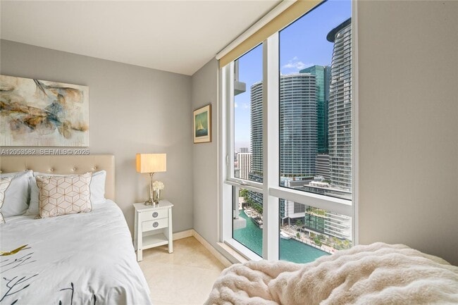Building Photo - 901 Brickell Key Blvd