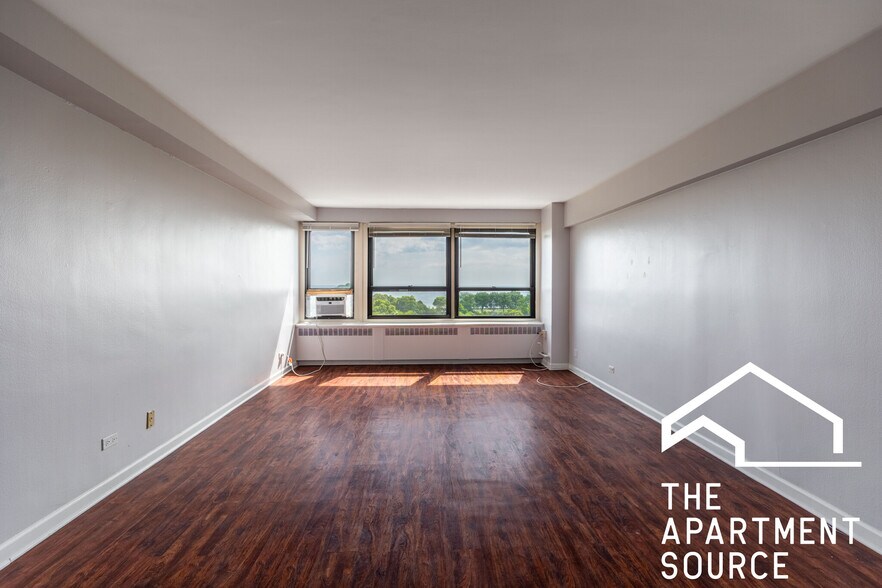 Building Photo - 4180 N Marine Dr