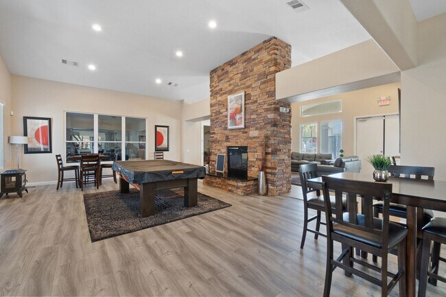 Building Photo - *MOVE IN SPECIAL - $300 OFF FIRST MONTH'S ...