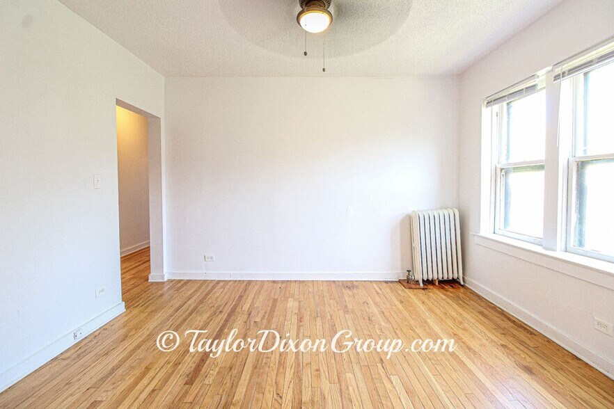 Building Photo - 7147 S Constance Ave