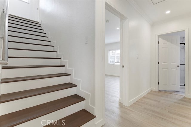 Building Photo - 247 N Oak Ave