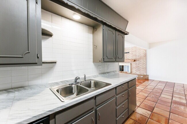 Building Photo - 4714 46th St