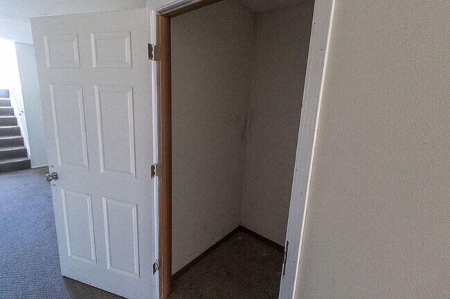 Building Photo - 280 Apple Tree Ct