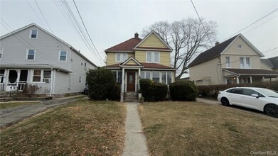 Building Photo - 225 Church St