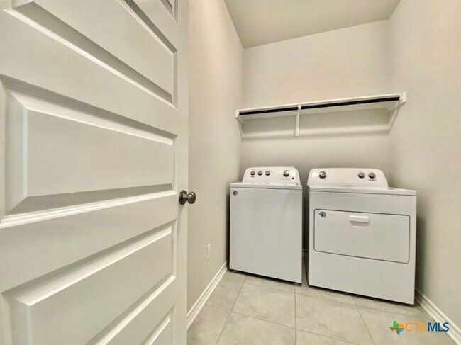 Building Photo - 2148 Pecan Island Dr