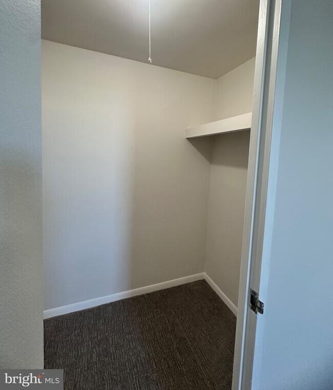 Building Photo - 4600 Duke St